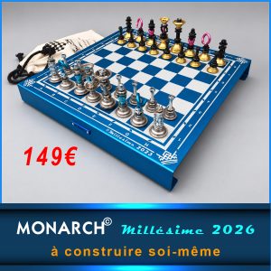 Jeu d’échecs Meca-MONARCH© – Échiquier aluminium bleu & pièces Millésime 2026